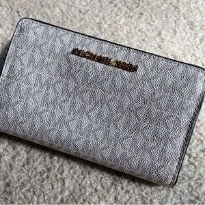 Brand New White Michael Kors Wallet
